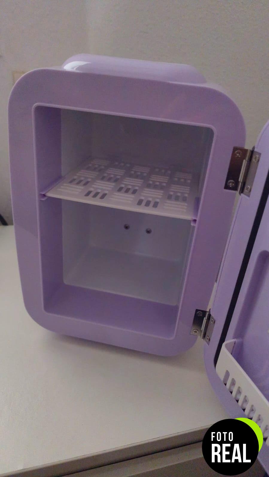 yashe-mini-nevera-4l-morada-foto-2